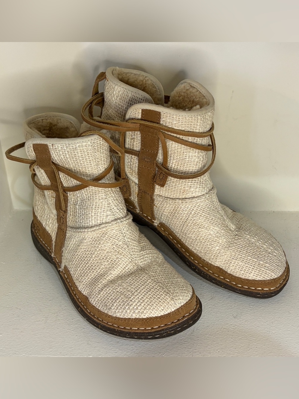 UGG Australia La Jolla Woven Jute Shearling Ankle Boots size 9
